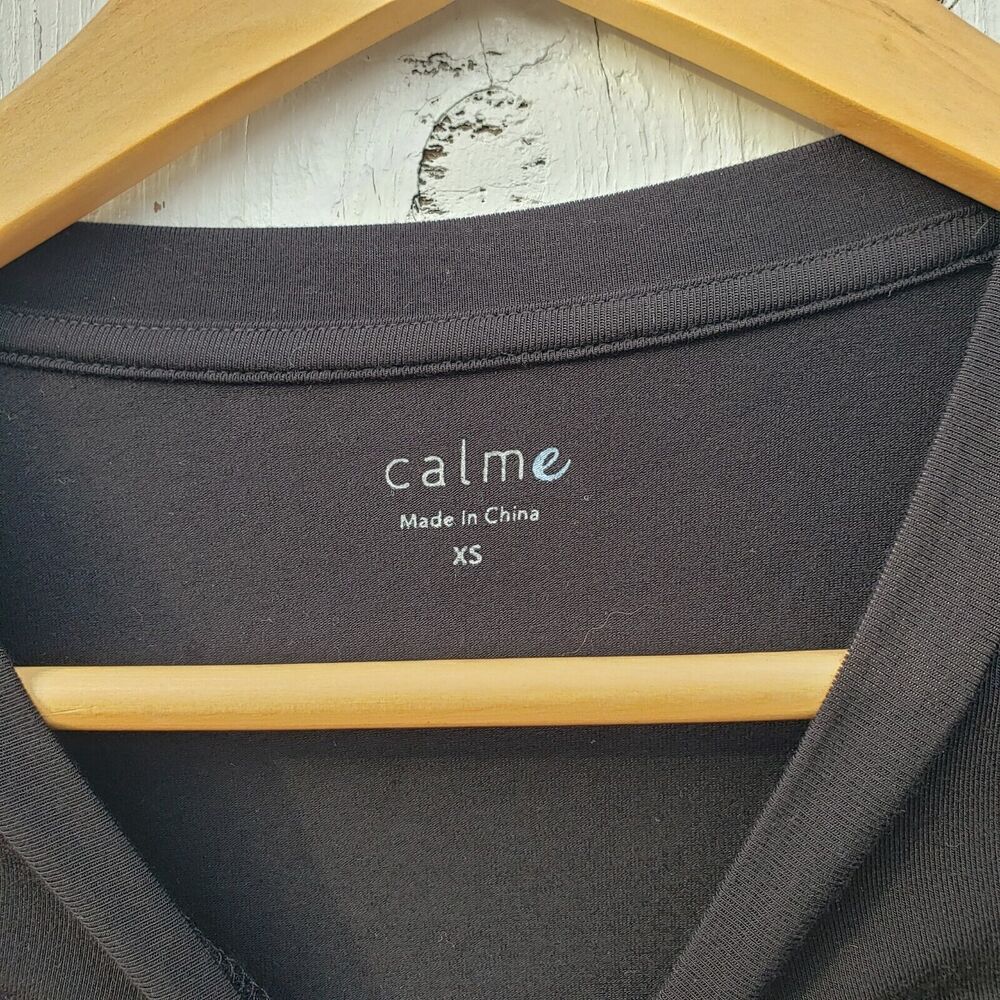 Calme By Johnny Was Women's Black Embroidered Padmasana Flowy Yoga Tee Sz XS - Picture 6 of 7